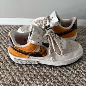 Nike Women’s Leopard  Air Force 1